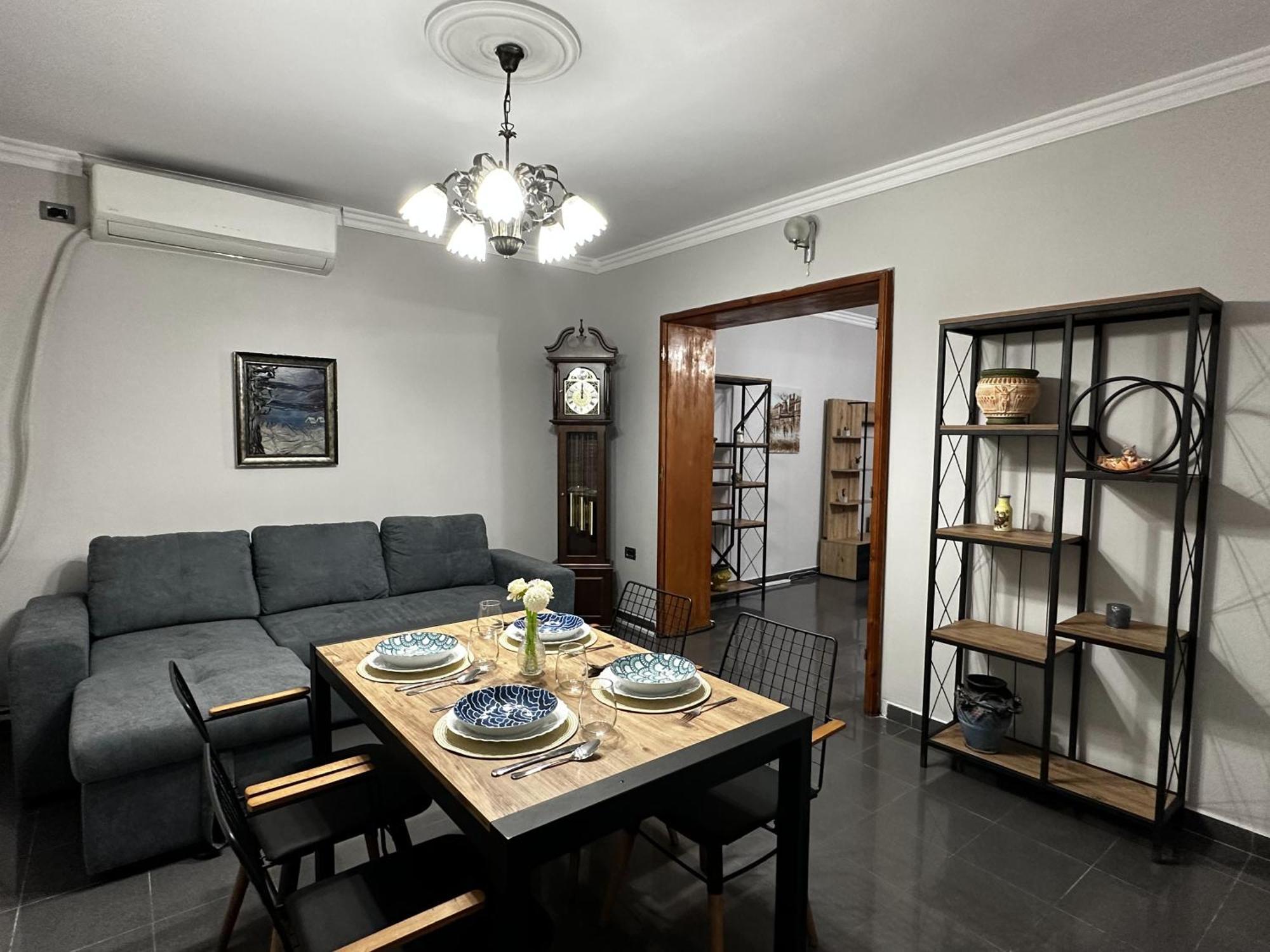 Tirana Treasure: Chic 2Br-Apartment 8Min To Skanderbeg Place ภายนอก รูปภาพ