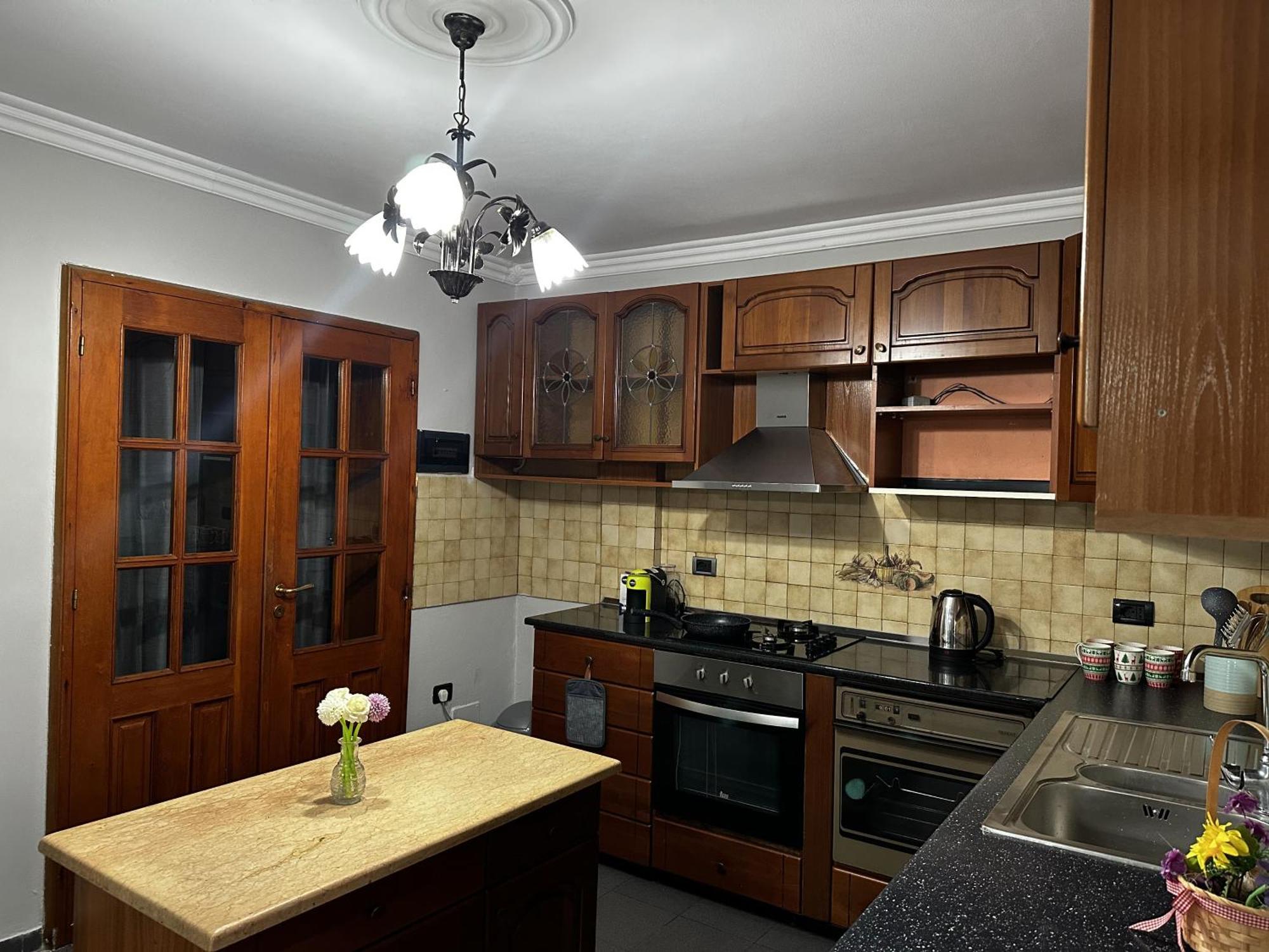 Tirana Treasure: Chic 2Br-Apartment 8Min To Skanderbeg Place ภายนอก รูปภาพ