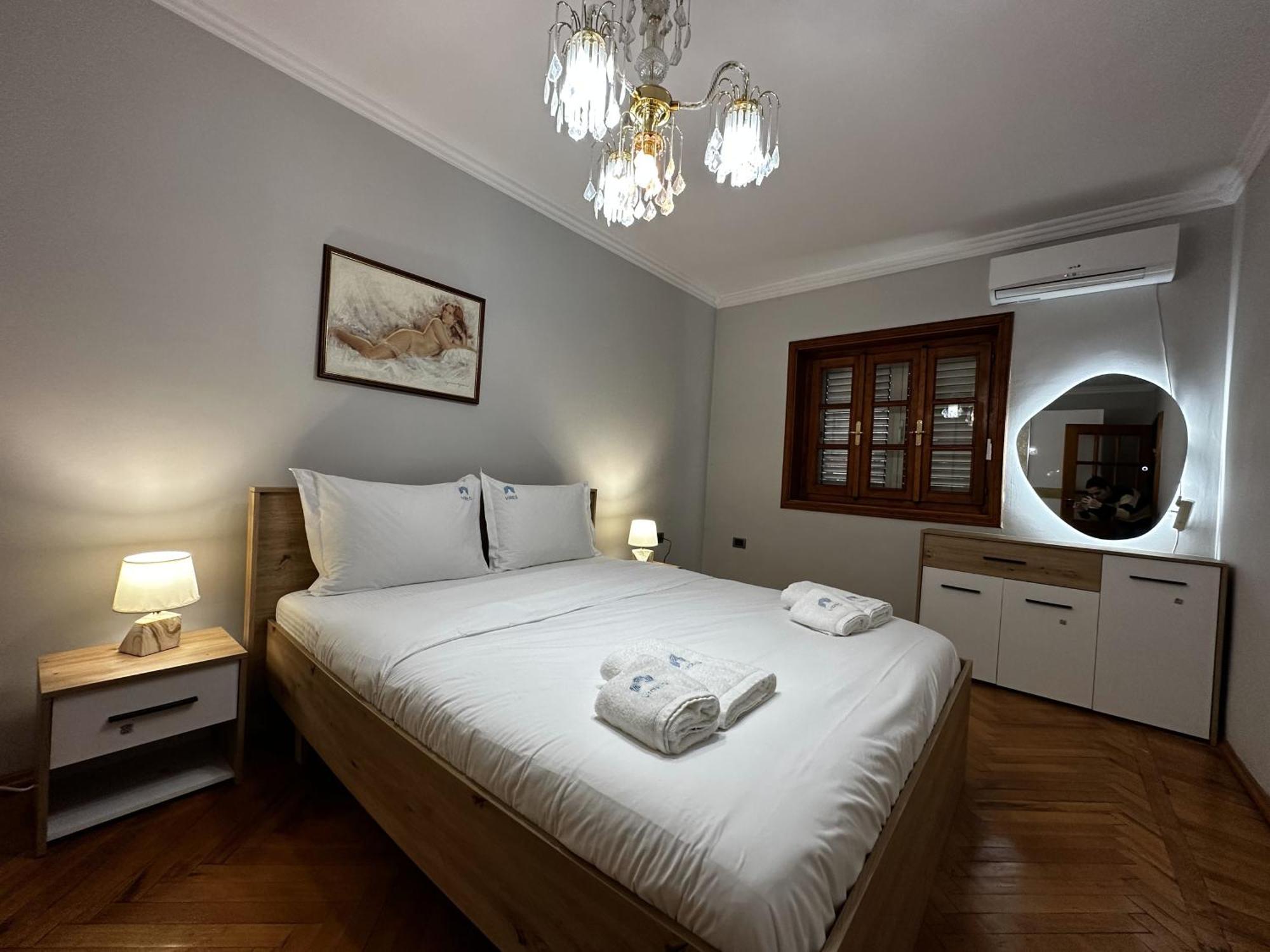 Tirana Treasure: Chic 2Br-Apartment 8Min To Skanderbeg Place ภายนอก รูปภาพ